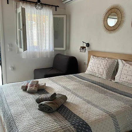 아파트 ο κηποσ τησ εδεμ 토로니